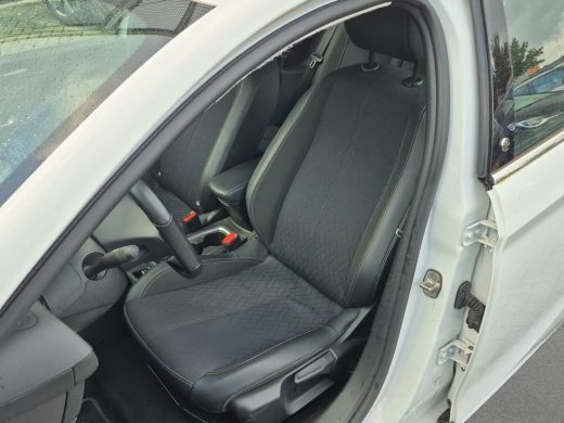 Opel Corsa-e Elegance 50 kWh Keyless | LED |  Full map navigatie | Carplay/android auto ActivLease financial lease