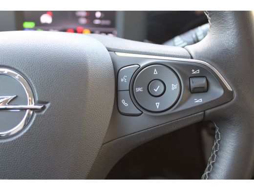 Opel Mokka-e Level 3 50 kWh / Navigatie via Carplay / Parkeersensoren / Climate Control / LED / DAB / 17'' LMV / ActivLease financial lease