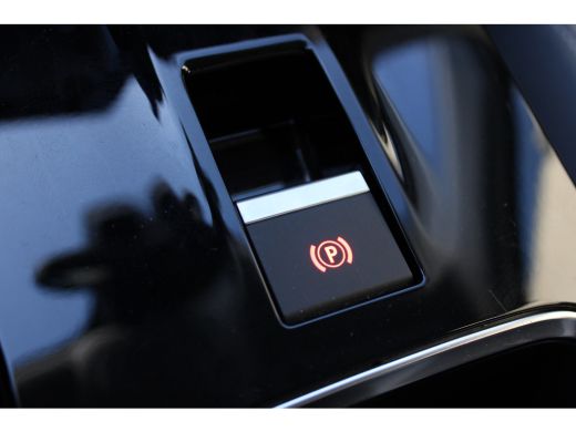 Opel Mokka-e Level 3 50 kWh / Navigatie via Carplay / Parkeersensoren / Climate Control / LED / DAB / 17'' LMV / ActivLease financial lease