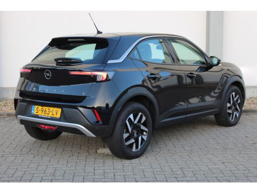 Opel Mokka-e Level 3 50 kWh / Navigatie via Carplay / Parkeersensoren / Climate Control / LED / DAB / 17'' LMV / ActivLease financial lease