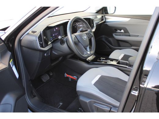 Opel Mokka-e Level 3 50 kWh / Navigatie via Carplay / Parkeersensoren / Climate Control / LED / DAB / 17'' LMV / ActivLease financial lease