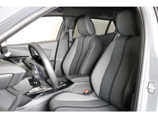 Peugeot 2008 1.2 Hybrid 136 Allure | Apple Carplay | PDC V+A | Cruise control | LMV 17"| DAB | LED Koplampen | ActivLease financial lease