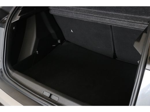 Peugeot 2008 1.2 Hybrid 136 Allure | Apple Carplay | PDC V+A | Cruise control | LMV 17"| DAB | LED Koplampen | ActivLease financial lease