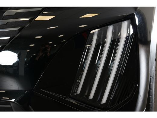 Peugeot 2008 1.2 Hybrid 136 Allure | Apple Carplay | PDC V+A | Cruise control | LMV 17"| DAB | LED Koplampen | ActivLease financial lease