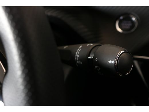 Peugeot 2008 1.2 Hybrid 136 GT | Navi | Camera V+ A | Cruise control | Keyless entry | DAB | Full Led koplampen | ActivLease financial lease