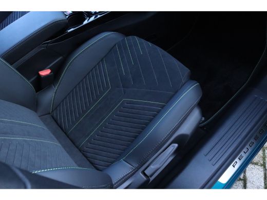 Peugeot 2008 1.2 Hybrid 145 GT | ACTIE!! | Alcantara | Massage | 360 Camera | Adaptieve Cruise | Stoelverwarmi... ActivLease financial lease