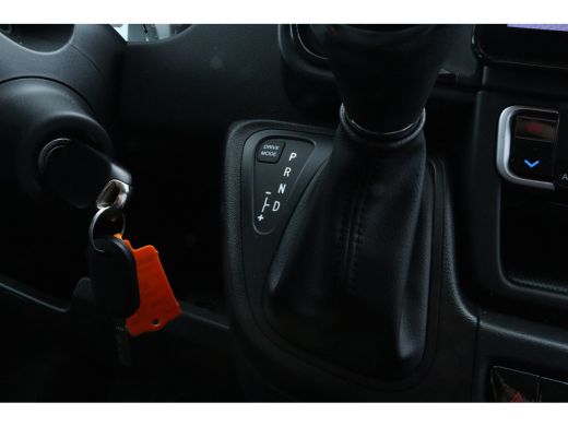 Peugeot Boxer 2.2 BlueHDi 180 S&S L3H2 3.5t | Achteruitrijcamera | Airco | Cruise control ActivLease financial lease