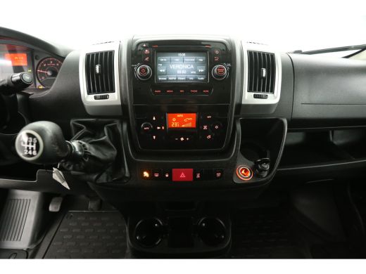 Peugeot Boxer 335 2.0 BlueHDI 164PK L2H2 | 3000KG Trekgew. | Trekh. | Airco | Camera | Cruise | 3-Zits | Standk... ActivLease financial lease