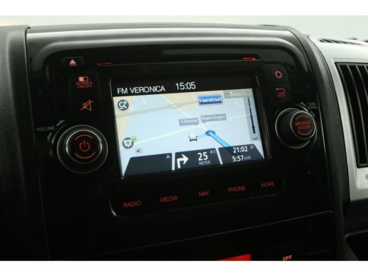 Peugeot Boxer 335 2.0 BlueHDI 164PK L2H2 | 3000KG Trekgew. | Trekh. | Airco | Camera | Cruise | 3-Zits | Standk... ActivLease financial lease