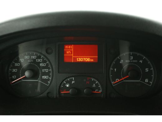 Peugeot Boxer 335 2.0 BlueHDI 164PK L2H2 | 3000KG Trekgew. | Trekh. | Airco | Camera | Cruise | 3-Zits | Standk... ActivLease financial lease