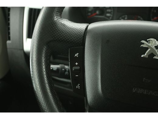 Peugeot Boxer 335 2.0 BlueHDI 164PK L2H2 | 3000KG Trekgew. | Trekh. | Airco | Camera | Cruise | 3-Zits | Standk... ActivLease financial lease