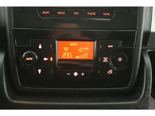 Peugeot Boxer 335 2.0 BlueHDI 164PK L2H2 | 3000KG Trekgew. | Trekh. | Airco | Camera | Cruise | 3-Zits | Standk... ActivLease financial lease