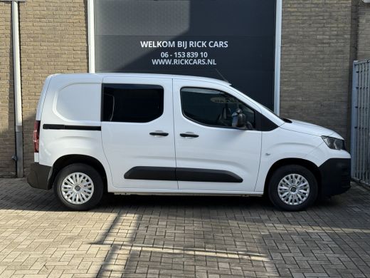 Peugeot Partner 1.2 PureTech 111PK Benzine Premium EMISSIE VRIJE ZONE/ Navigatiesysteem/cruise control/CarPlay ActivLease financial lease