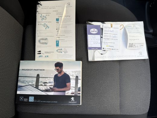 Peugeot Partner 1.2 PureTech 111PK Benzine Premium EMISSIE VRIJE ZONE/ Navigatiesysteem/cruise control/CarPlay ActivLease financial lease