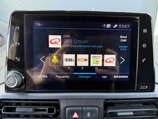 Peugeot Partner 1.2 PureTech 111PK Benzine Premium EMISSIE VRIJE ZONE/ Navigatiesysteem/cruise control/CarPlay ActivLease financial lease