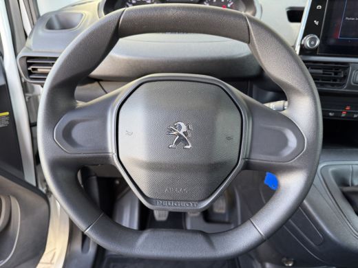 Peugeot Partner 1.2 PureTech 111PK Benzine Premium EMISSIE VRIJE ZONE/ Navigatiesysteem/cruise control/CarPlay ActivLease financial lease