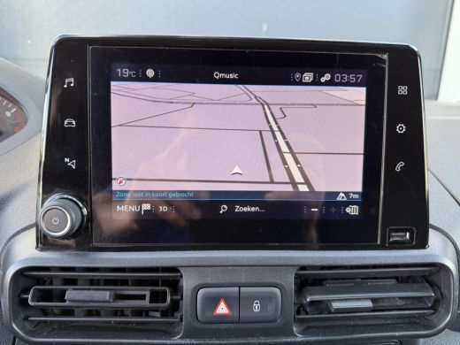 Peugeot Partner 1.2 PureTech 111PK Benzine Premium EMISSIE VRIJE ZONE/ Navigatiesysteem/cruise control/CarPlay ActivLease financial lease