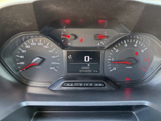 Peugeot Partner 1.2 PureTech 111PK Benzine Premium EMISSIE VRIJE ZONE/ Navigatiesysteem/cruise control/CarPlay ActivLease financial lease