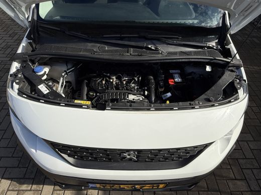 Peugeot Partner 1.2 PureTech 111PK Benzine Premium EMISSIE VRIJE ZONE/ Navigatiesysteem/cruise control/CarPlay ActivLease financial lease