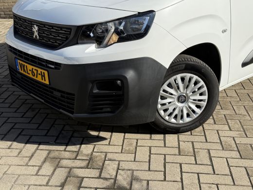 Peugeot Partner 1.2 PureTech 111PK Benzine Premium EMISSIE VRIJE ZONE/ Navigatiesysteem/cruise control/CarPlay ActivLease financial lease