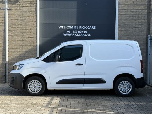 Peugeot Partner 1.2 PureTech 111PK Benzine Premium EMISSIE VRIJE ZONE/ Navigatiesysteem/cruise control/CarPlay ActivLease financial lease