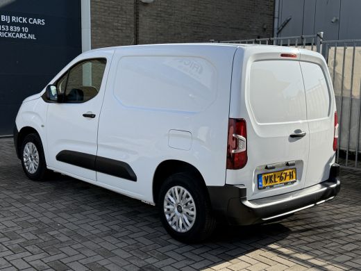 Peugeot Partner 1.2 PureTech 111PK Benzine Premium EMISSIE VRIJE ZONE/ Navigatiesysteem/cruise control/CarPlay ActivLease financial lease