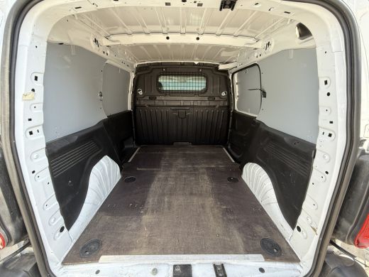 Peugeot Partner 1.5 BlueHDI EURO 6 Premium Cruise control/trekhaak/navigatie systeem ActivLease financial lease