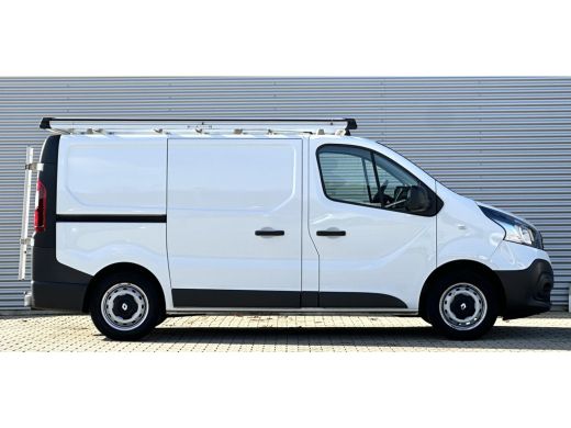 Renault Trafic 1.6 dCi T27 L1H1 Navi|Imperiaal|Trekhaak|Airco ActivLease financial lease