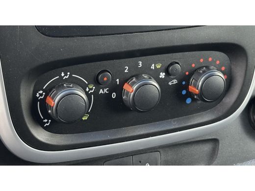 Renault Trafic 1.6 dCi T27 L1H1 Navi|Imperiaal|Trekhaak|Airco ActivLease financial lease