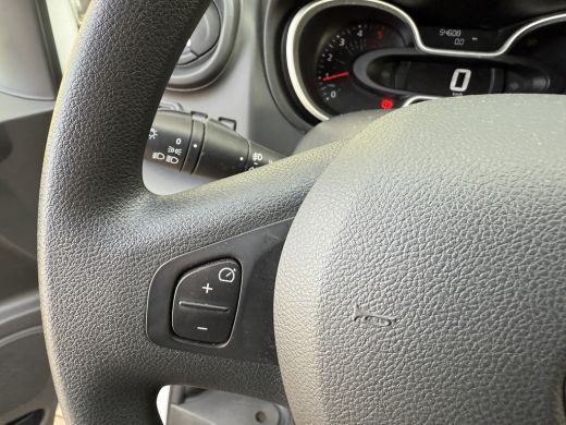 Renault Trafic 2.0 dCi 120PK EURO 6 T29 Cruise control/navigatie systeem ActivLease financial lease