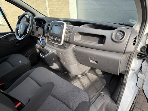 Renault Trafic 2.0 dCi 120PK EURO 6 T29 Cruise control/navigatie systeem ActivLease financial lease