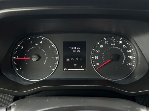 Renault Trafic 2.0 dCi / L2H1 / DUBBEL CABINE / 6-PERSOONS DUBBELE CABINE / AIRCO / CRUISE / NAVI / BLUETOOTH / ... ActivLease financial lease