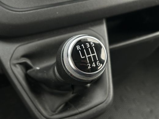 Renault Trafic 2.0 dCi / L2H1 / DUBBEL CABINE / 6-PERSOONS DUBBELE CABINE / AIRCO / CRUISE / NAVI / BLUETOOTH / ... ActivLease financial lease