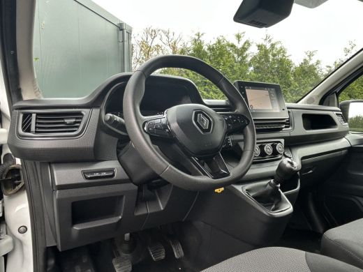 Renault Trafic 2.0 dCi / L2H1 / DUBBEL CABINE / 6-PERSOONS DUBBELE CABINE / AIRCO / CRUISE / NAVI / BLUETOOTH / ... ActivLease financial lease