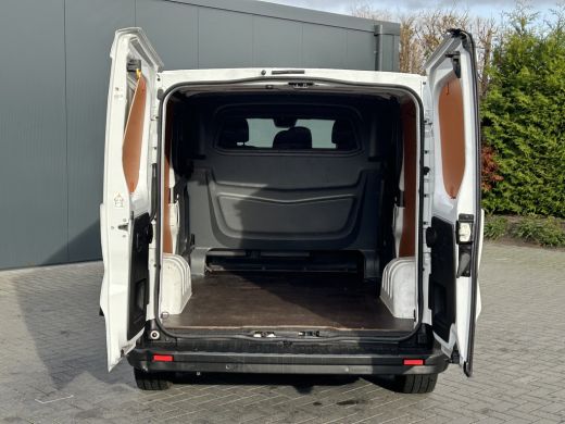 Renault Trafic 2.0 dCi / L2H1 / DUBBEL CABINE / 6-PERSOONS DUBBELE CABINE / AIRCO / CRUISE / NAVI / BLUETOOTH / ... ActivLease financial lease