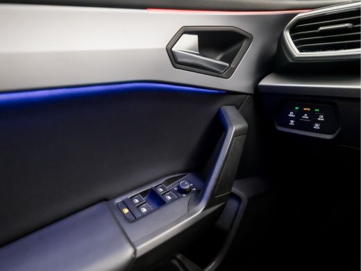 Seat Leon 1.5 TSI FR Sport 150Pk Automaat (APPLE CARPLAY, GROOT NAVI, ADAPTIVE CRUISE, SPORTSTOELEN, ZWART ... ActivLease financial lease