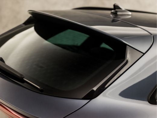 Seat Leon 1.5 TSI FR Sport 150Pk Automaat (APPLE CARPLAY, GROOT NAVI, ADAPTIVE CRUISE, SPORTSTOELEN, ZWART ... ActivLease financial lease