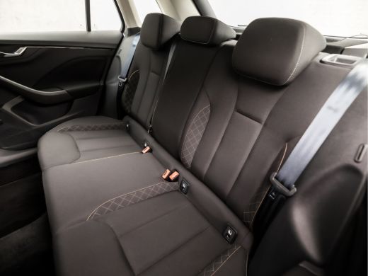 Skoda Kamiq 1.0 TSI Sport (APPLE CARPLAY, CRUISE, LED KOPLAMPEN, SPORTSTOELEN, LANE ASSIST, ARMSTEUN, BLUETOO... ActivLease financial lease