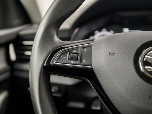 Skoda Kamiq 1.0 TSI Sport (APPLE CARPLAY, CRUISE, LED KOPLAMPEN, SPORTSTOELEN, LANE ASSIST, ARMSTEUN, BLUETOO... ActivLease financial lease