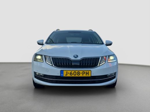 Skoda Octavia Combi 1.5 TSI Greentech Business Edition Plus Trekhaak | LED | Keyless | Stoelverwarming | Parkee... ActivLease financial lease
