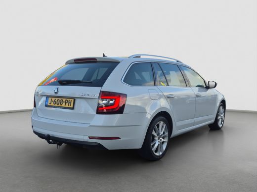 Skoda Octavia Combi 1.5 TSI Greentech Business Edition Plus Trekhaak | LED | Keyless | Stoelverwarming | Parkee... ActivLease financial lease