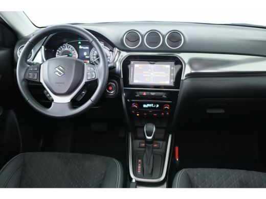 Suzuki Vitara 1.5 Hybrid Style | Panoramadak | Camera | Keyless | Adaptive Cruise | Stoelverwarming | Dodehoek ... ActivLease financial lease