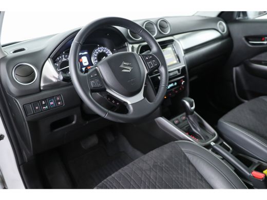 Suzuki Vitara 1.5 Hybrid Style | Panoramadak | Camera | Keyless | Adaptive Cruise | Stoelverwarming | Dodehoek ... ActivLease financial lease