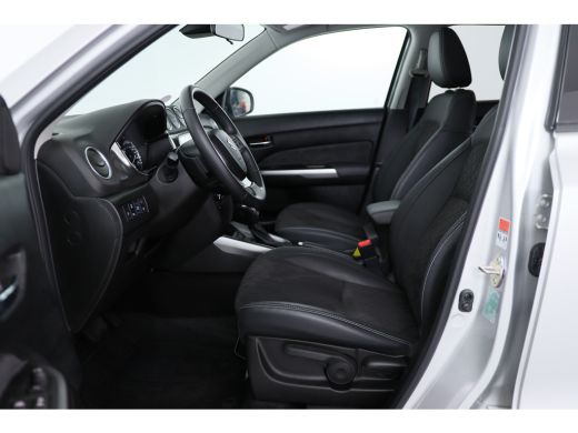 Suzuki Vitara 1.5 Hybrid Style | Panoramadak | Camera | Keyless | Adaptive Cruise | Stoelverwarming | Dodehoek ... ActivLease financial lease