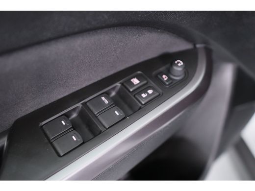 Suzuki Vitara 1.5 Hybrid Style | Panoramadak | Camera | Keyless | Adaptive Cruise | Stoelverwarming | Dodehoek ... ActivLease financial lease