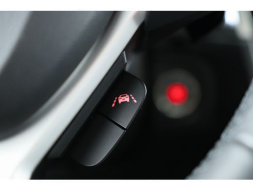 Suzuki Vitara 1.5 Hybrid Style | Panoramadak | Camera | Keyless | Adaptive Cruise | Stoelverwarming | Dodehoek ... ActivLease financial lease