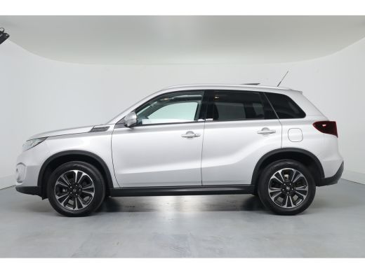 Suzuki Vitara 1.5 Hybrid Style | Panoramadak | Camera | Keyless | Adaptive Cruise | Stoelverwarming | Dodehoek ... ActivLease financial lease