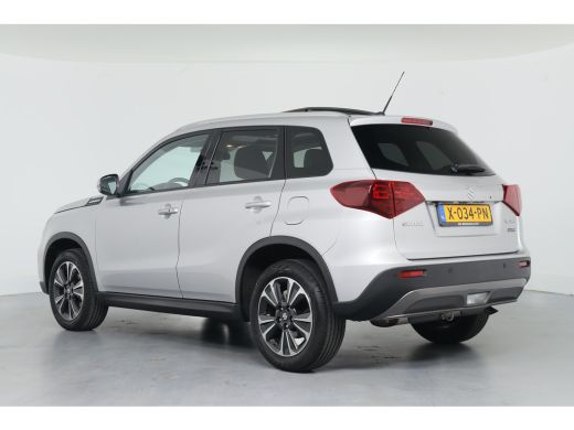 Suzuki Vitara 1.5 Hybrid Style | Panoramadak | Camera | Keyless | Adaptive Cruise | Stoelverwarming | Dodehoek ... ActivLease financial lease