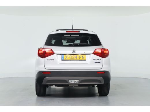 Suzuki Vitara 1.5 Hybrid Style | Panoramadak | Camera | Keyless | Adaptive Cruise | Stoelverwarming | Dodehoek ... ActivLease financial lease