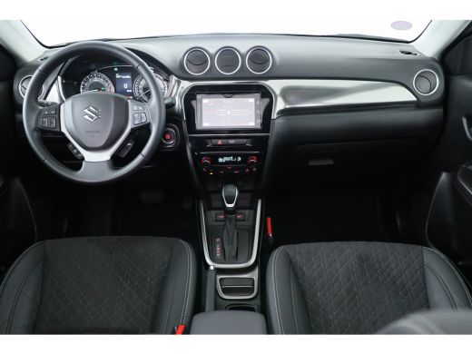 Suzuki Vitara 1.5 Hybrid Style | Panoramadak | Camera | Keyless | Adaptive Cruise | Stoelverwarming | Dodehoek ... ActivLease financial lease